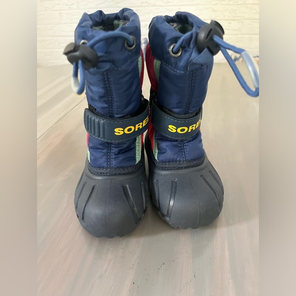Toddler Sorel boots - Picture 2 of 4